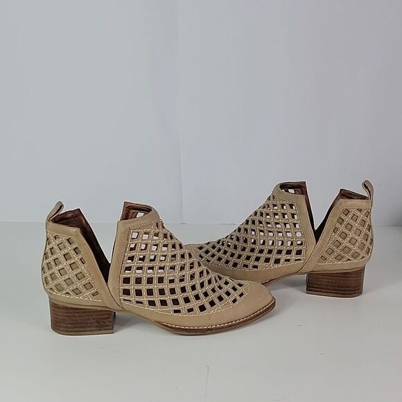 Jeffrey Campbell Taggart Open Weave Women's Booties - Picture 3 of 13